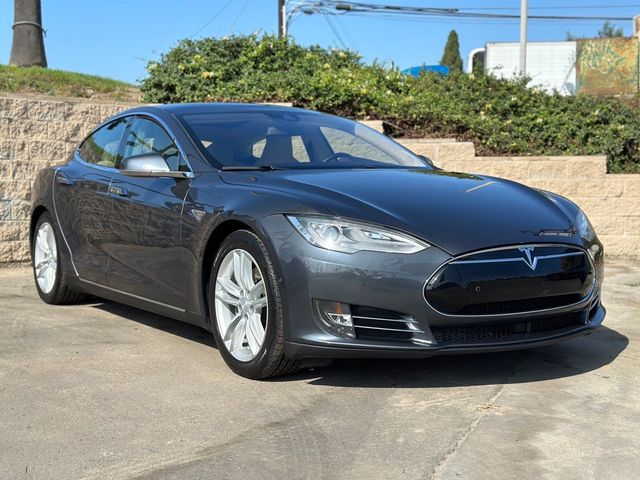 2016 Tesla Model S 90D