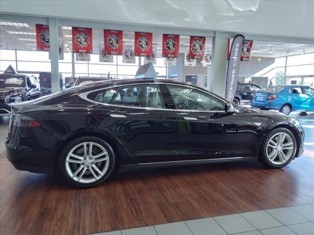 2016 Tesla Model S 90D