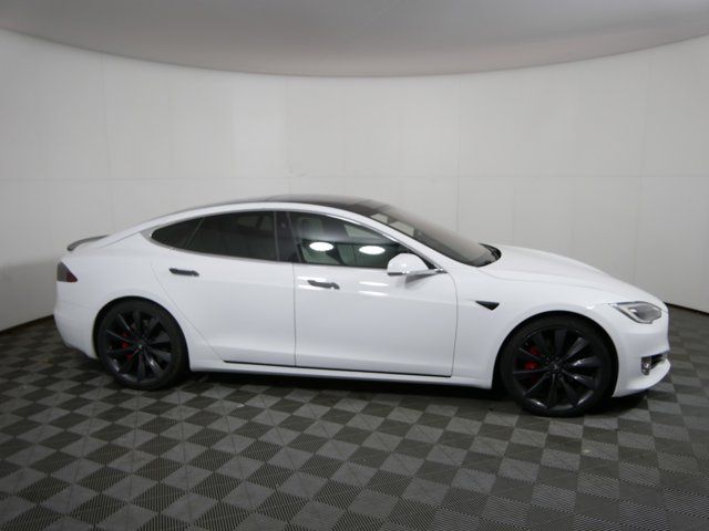 2016 Tesla Model S 90D