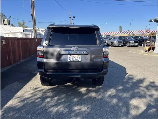 2016 Toyota 4Runner SR5