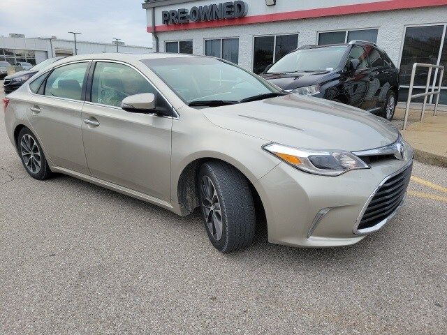 2016 Toyota Avalon XLE