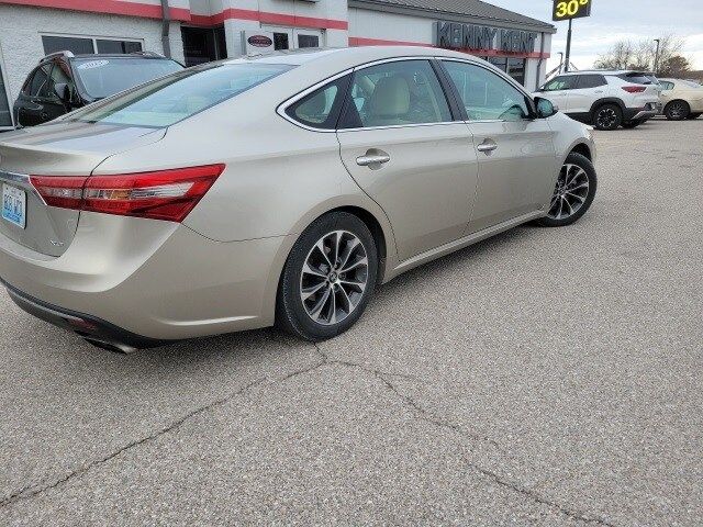 2016 Toyota Avalon XLE