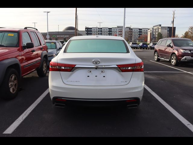 2016 Toyota Avalon XLE