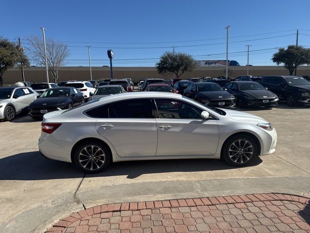 2016 Toyota Avalon XLE