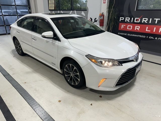 2016 Toyota Avalon Hybrid XLE Premium