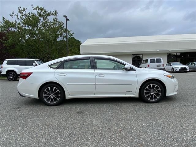 2016 Toyota Avalon Hybrid XLE Premium