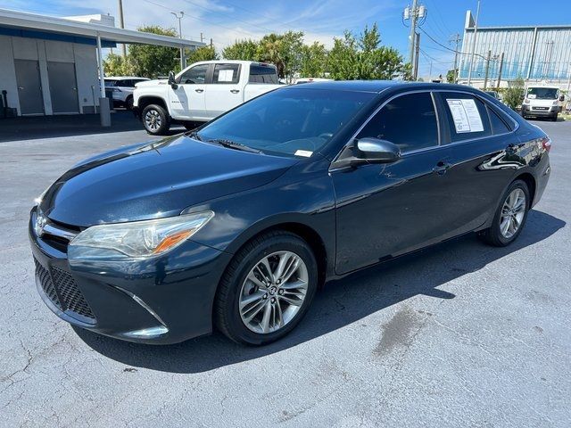 2016 Toyota Camry SE