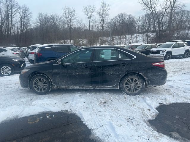 2016 Toyota Camry SE