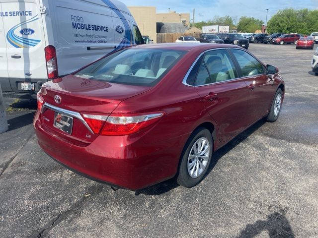 2016 Toyota Camry LE