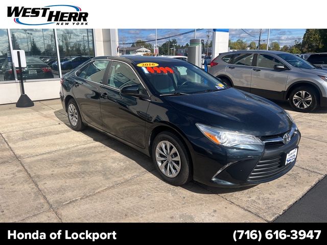 2016 Toyota Camry LE