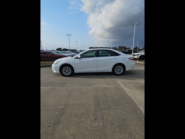 2016 Toyota Camry LE