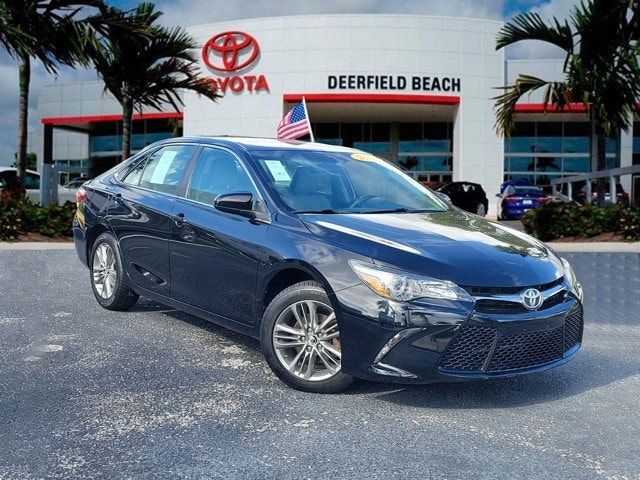 2016 Toyota Camry SE