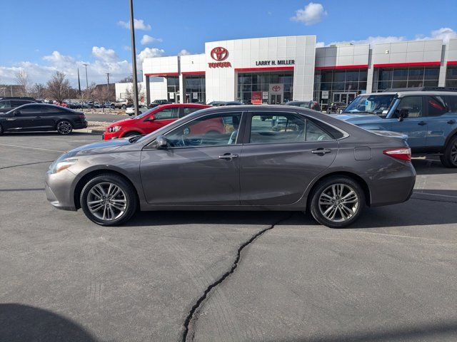 2016 Toyota Camry SE