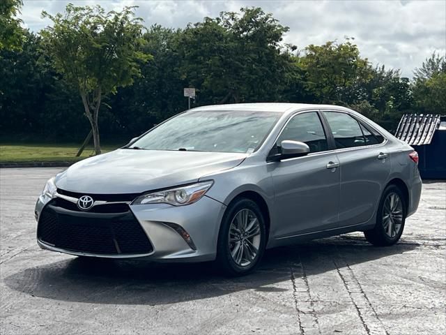 2016 Toyota Camry SE