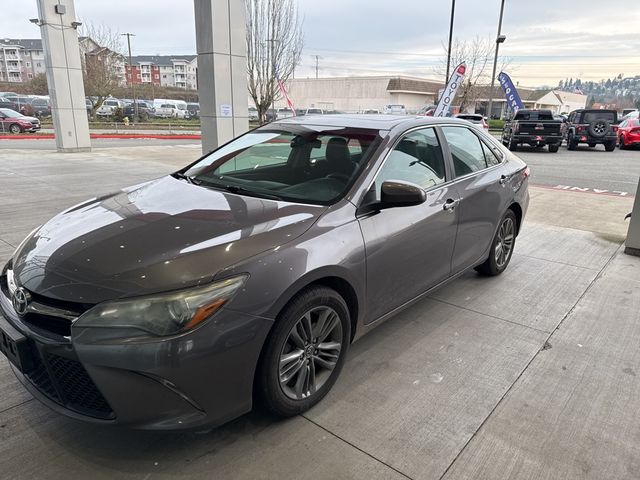 2016 Toyota Camry SE