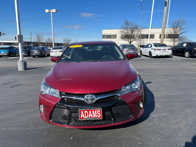 2016 Toyota Camry SE