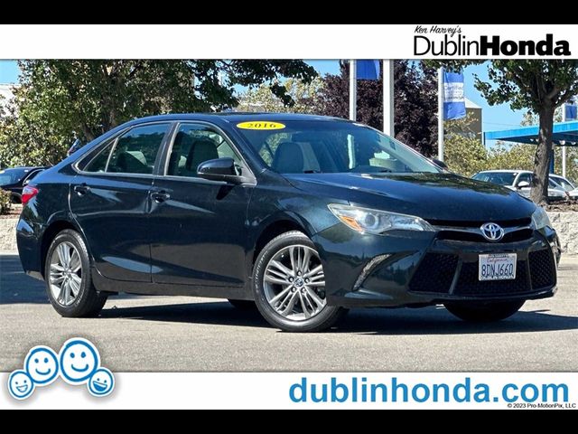 2016 Toyota Camry SE