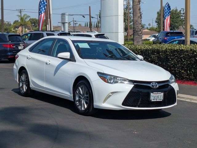 2016 Toyota Camry SE