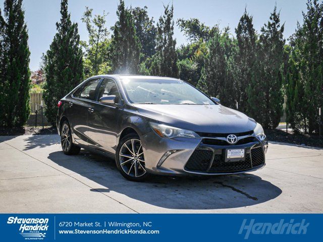 2016 Toyota Camry XSE