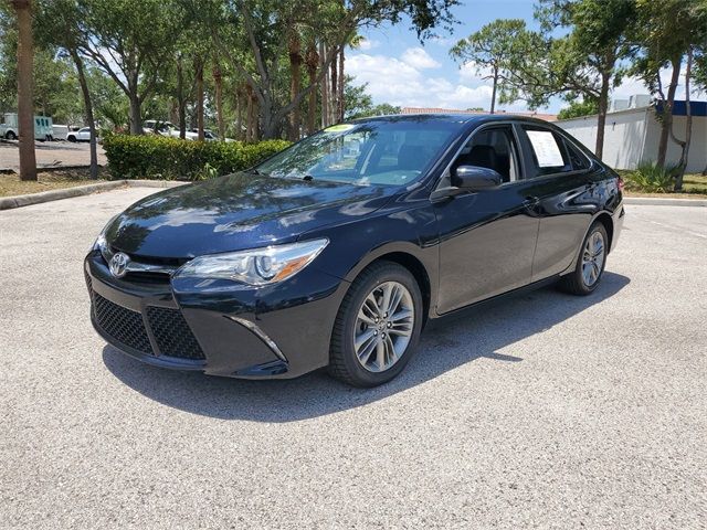 2016 Toyota Camry SE