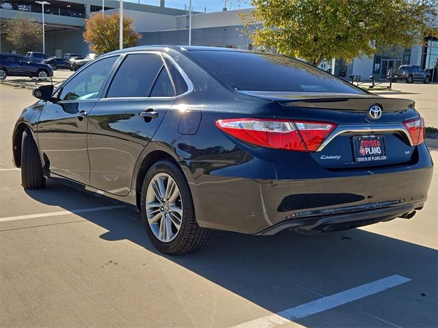 2016 Toyota Camry SE