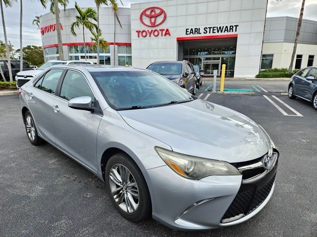 2016 Toyota Camry SE