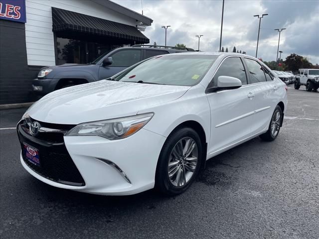 2016 Toyota Camry SE