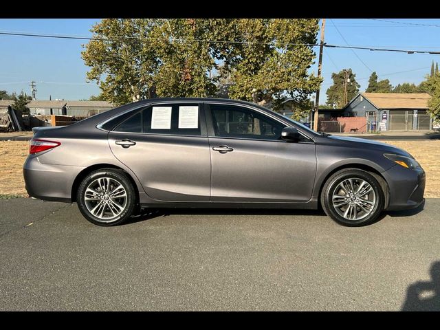 2016 Toyota Camry SE