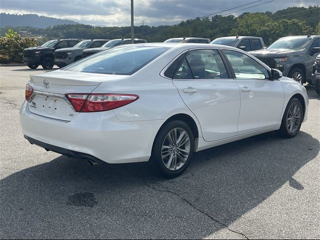 2016 Toyota Camry SE