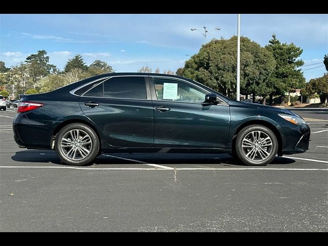 2016 Toyota Camry SE