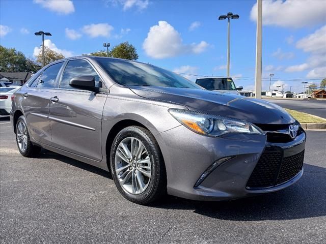 2016 Toyota Camry XSE