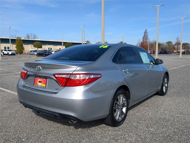 2016 Toyota Camry SE