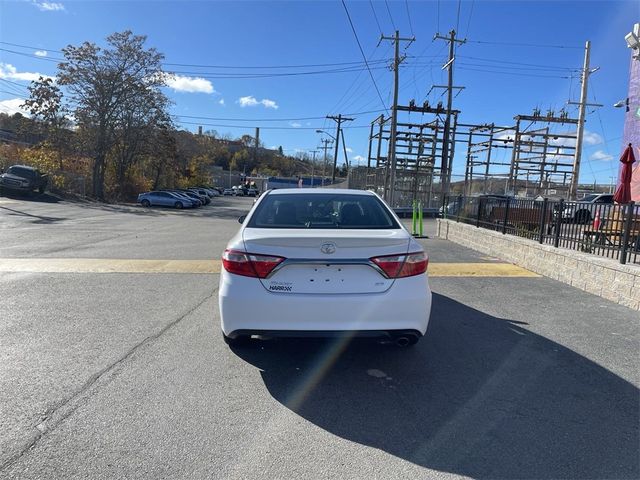 2016 Toyota Camry XLE