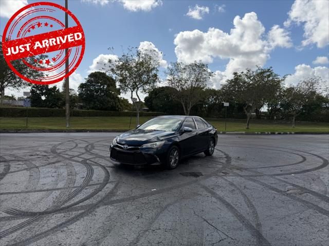 2016 Toyota Camry SE