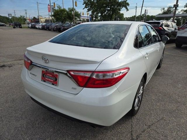 2016 Toyota Camry SE