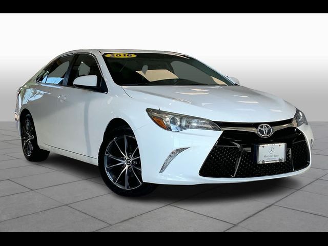 2016 Toyota Camry XSE