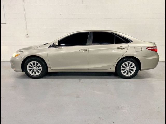 2016 Toyota Camry Hybrid LE