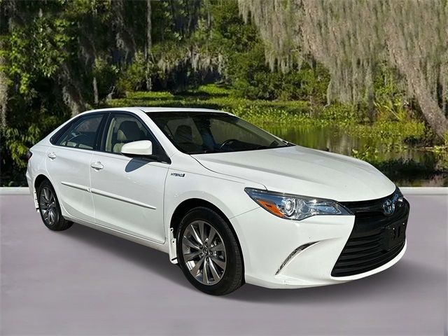 2016 Toyota Camry Hybrid XLE