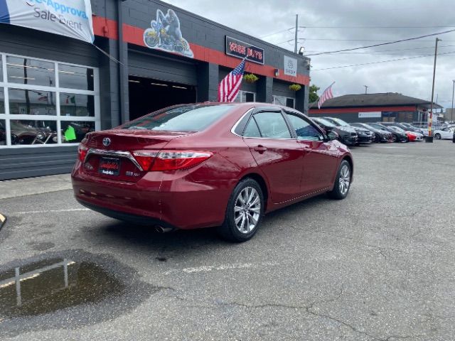 2016 Toyota Camry Hybrid XLE