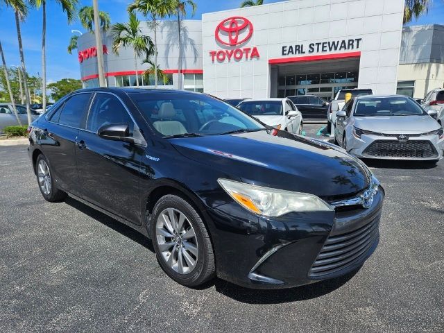 2016 Toyota Camry Hybrid XLE