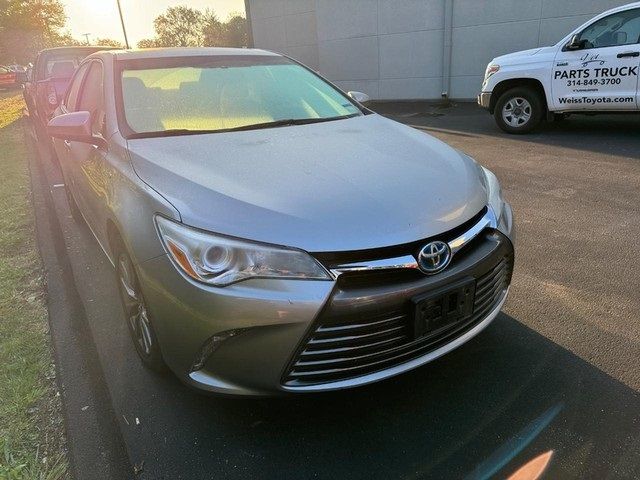 2016 Toyota Camry Hybrid XLE