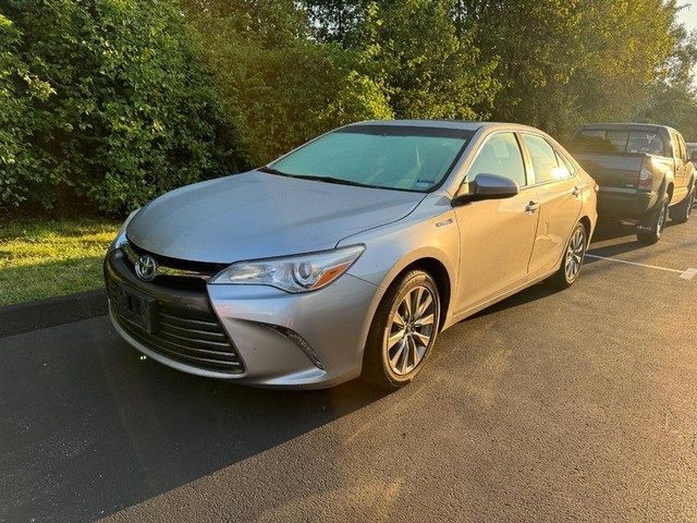 2016 Toyota Camry Hybrid XLE