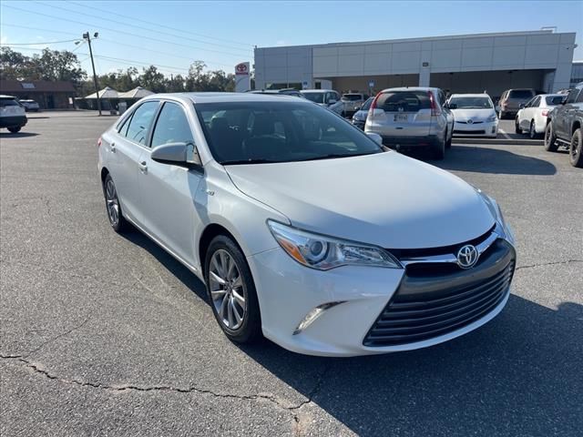 2016 Toyota Camry Hybrid XLE