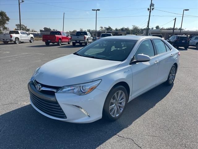 2016 Toyota Camry Hybrid XLE