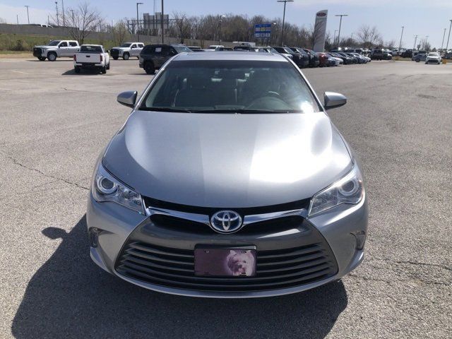 2016 Toyota Camry Hybrid XLE