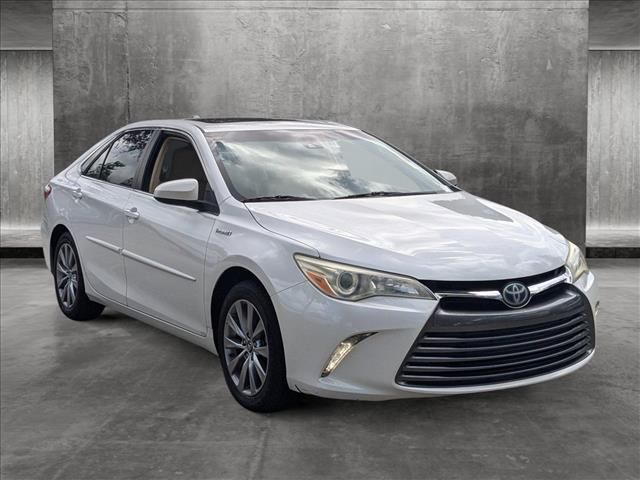 2016 Toyota Camry Hybrid XLE