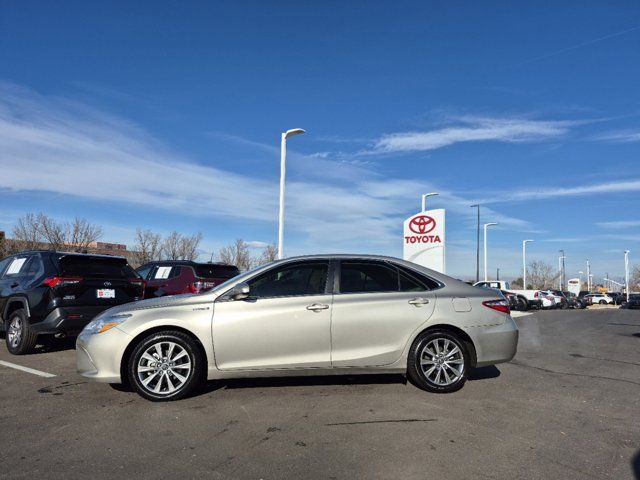 2016 Toyota Camry Hybrid XLE