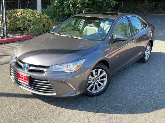 2016 Toyota Camry Hybrid XLE