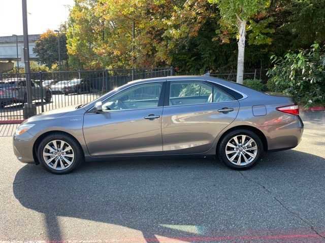 2016 Toyota Camry Hybrid XLE