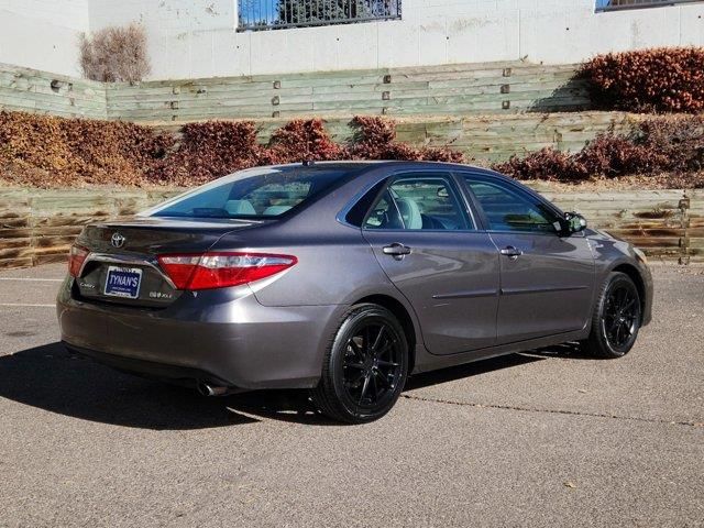 2016 Toyota Camry Hybrid XLE